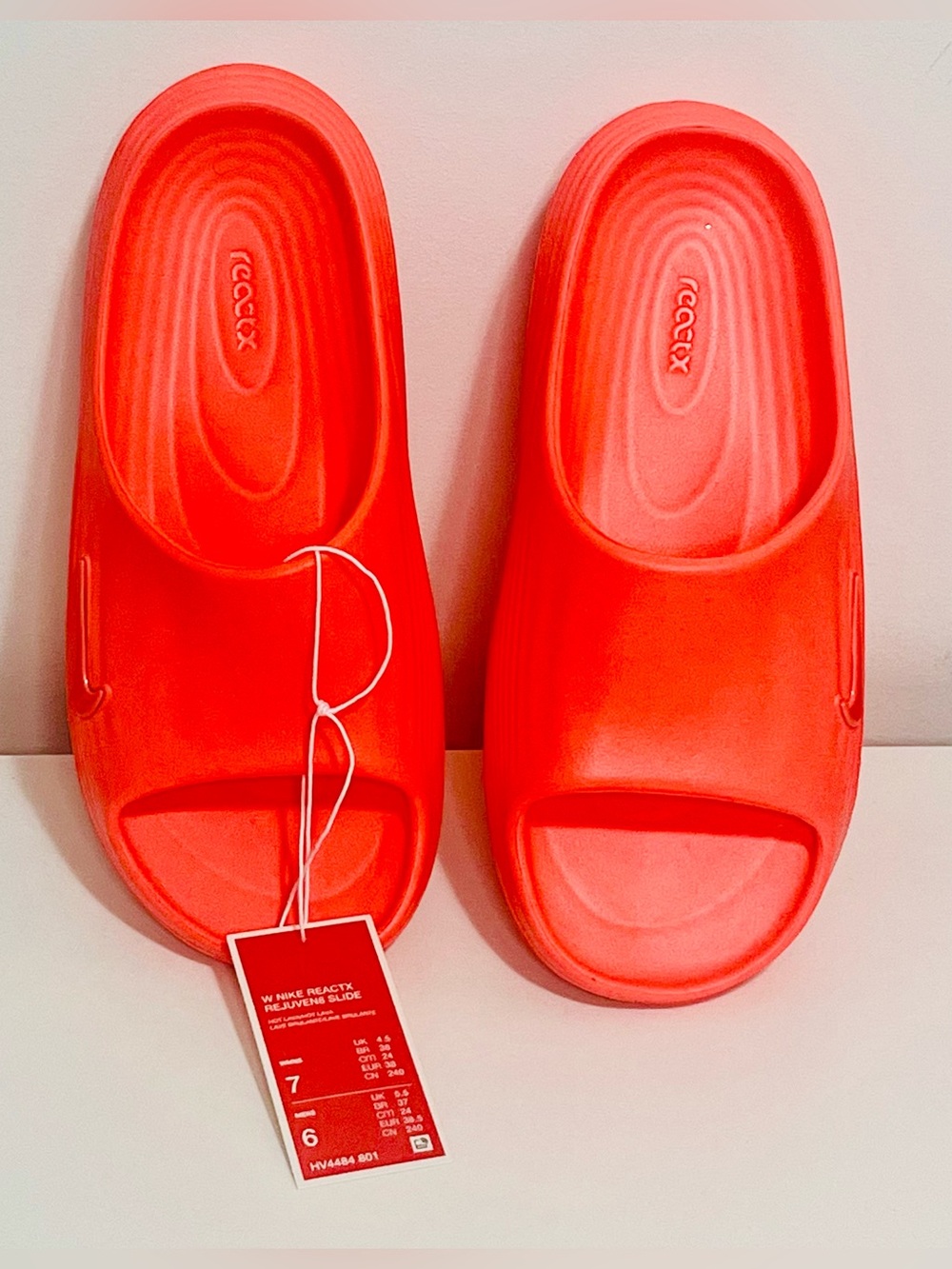 Nike Reactx Rejuven8 Coral/Red Ribbed Slide Sandals - Picture 2 of 7